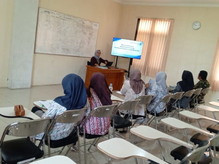 LP2M UNPERBA Laksanakan Monev Hibah Kompetitif Internal Tahun Akademik 2024/2025